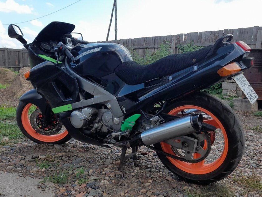Кавасаки ZZR 400 1992