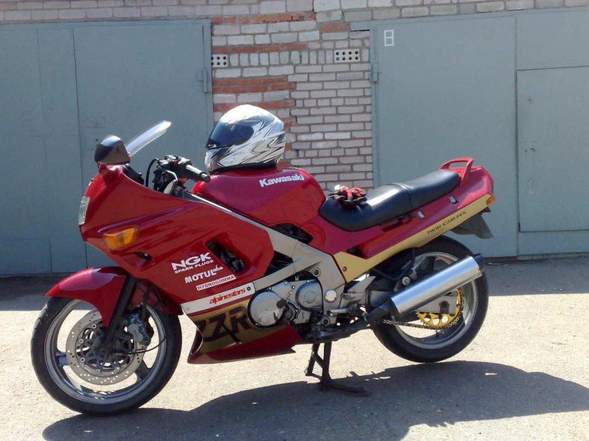 Кавасаки ЗЗР 400 1990