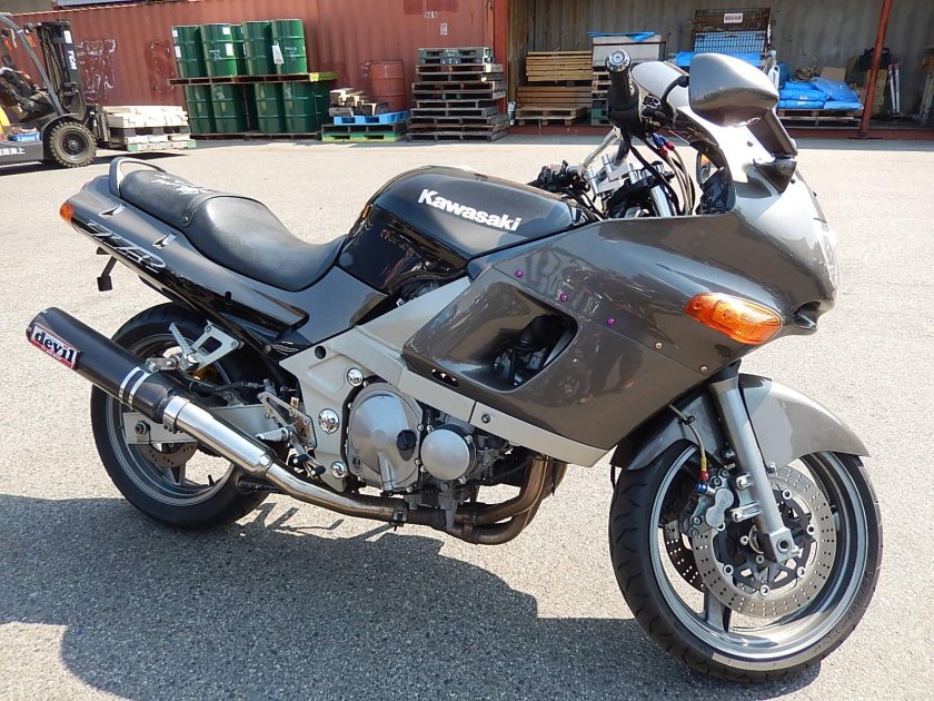 Kawasaki 400 кубов