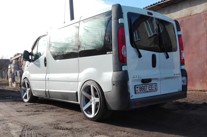 Тюнингованный Рено трафик