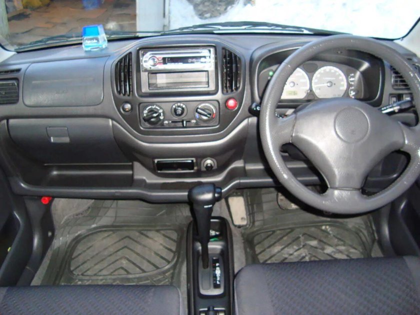 Mazda Laputa 0.7 at салон