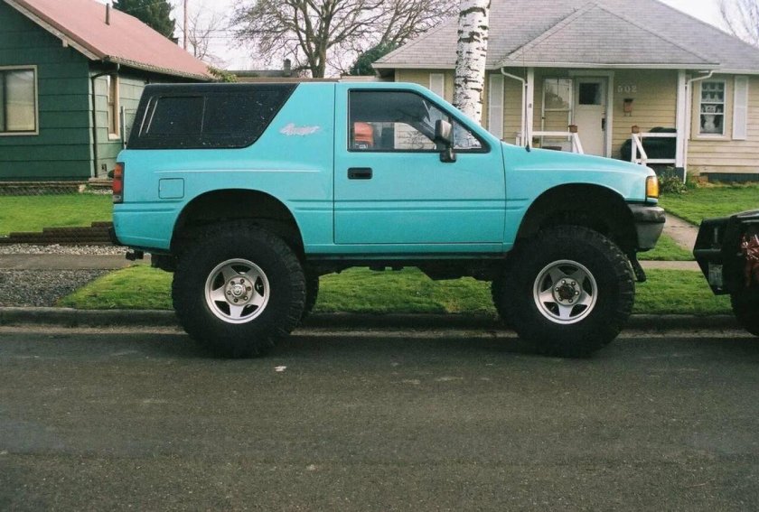 Исузу Амиго