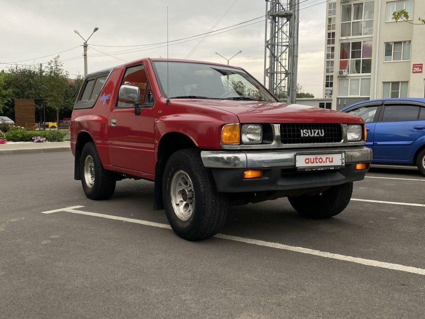 Isuzu amigo 2.2 МТ