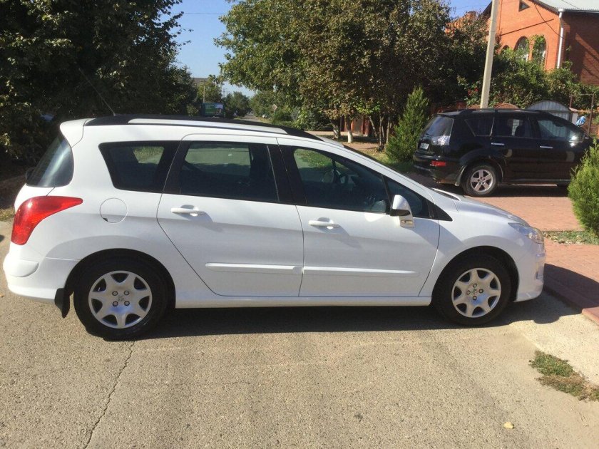 Пежо 408 универсал