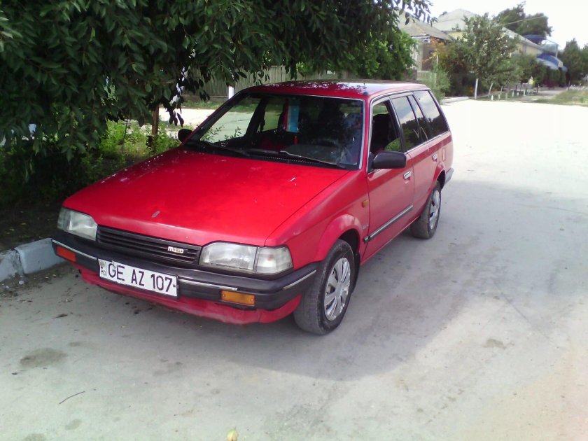 Mazda 323 1988