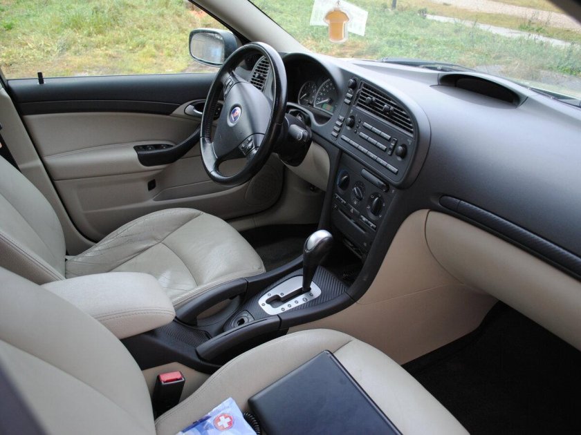 Saab 9-3 салон