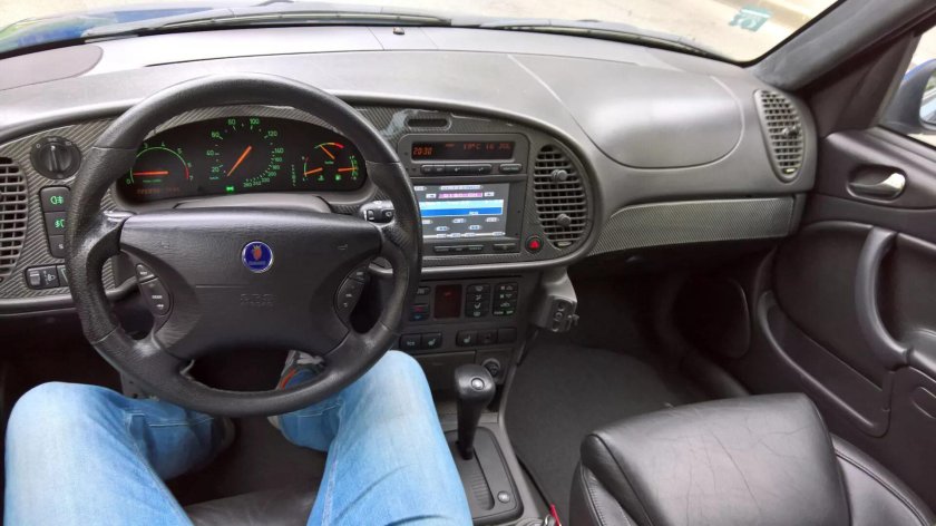 Saab 9-3 Viggen салон