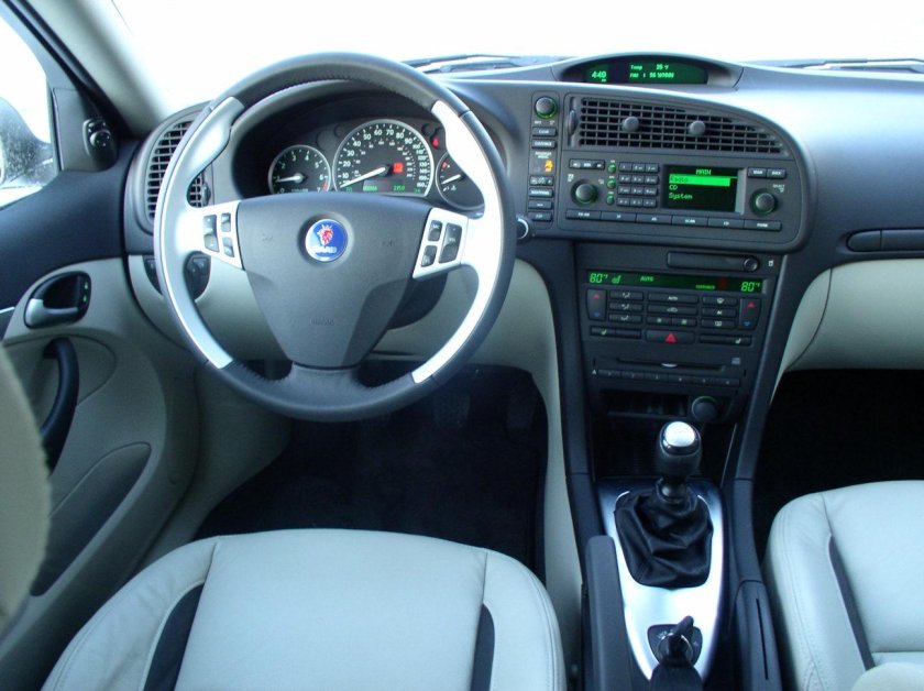 Saab 9-3 салон