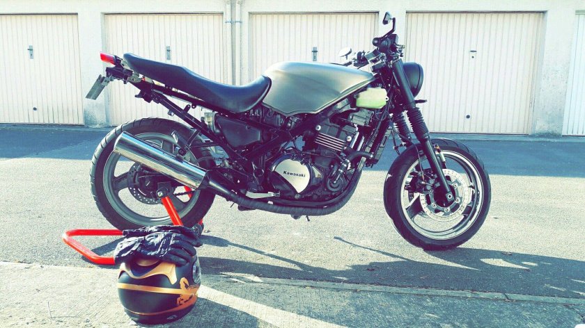 Кавасаки ГПЗ 500