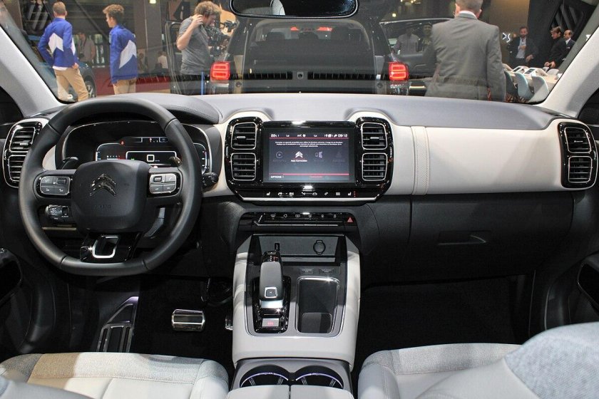 C5 Aircross интерьер