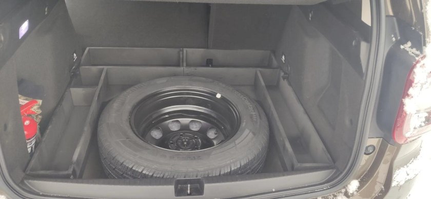 Пенопласт в багажник Рено Дастер