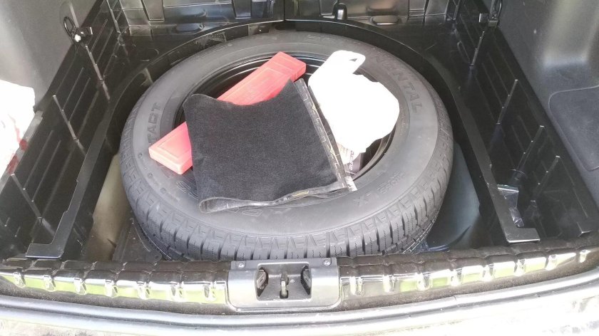 Пластиковый органайзер Renault Duster