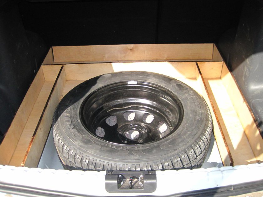 Фальшпол в багажник Рено Дастер 4х4