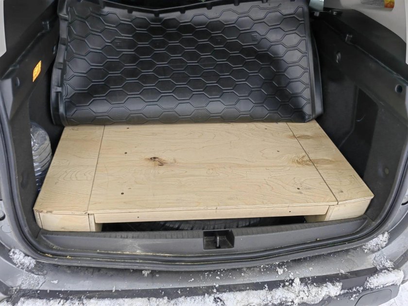 Столик в органайзер в багажник