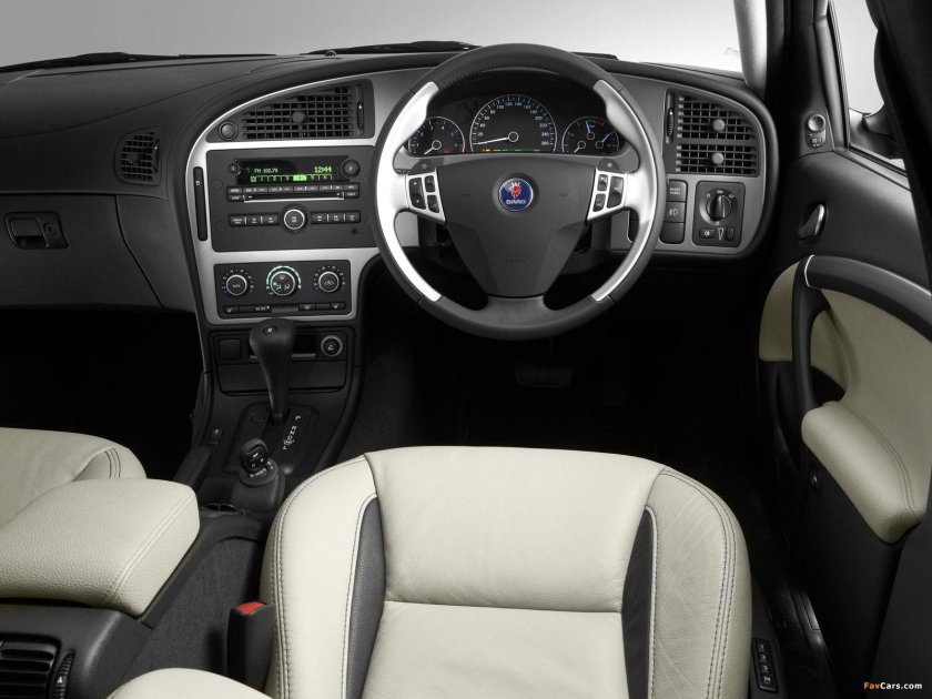 Saab 9-5 салон