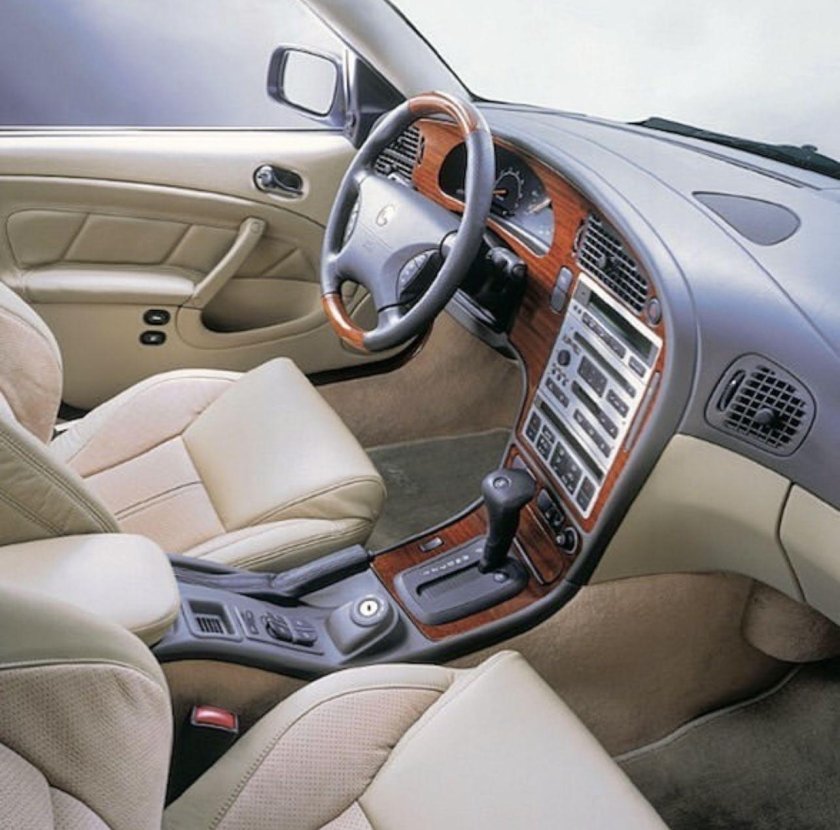 Saab 9-5 салон