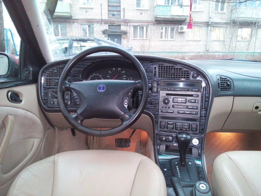 Saab 9-5 1998 салон