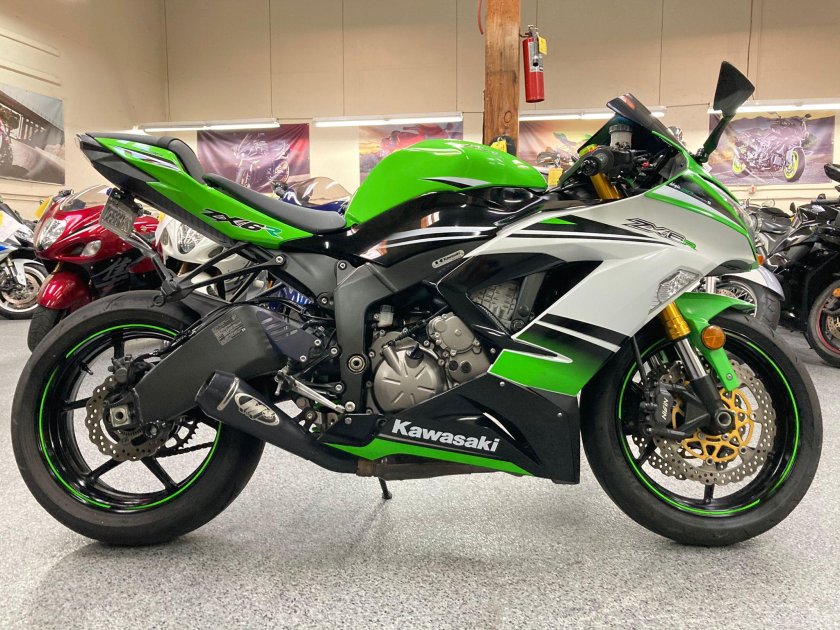 Kawasaki zx6r 636