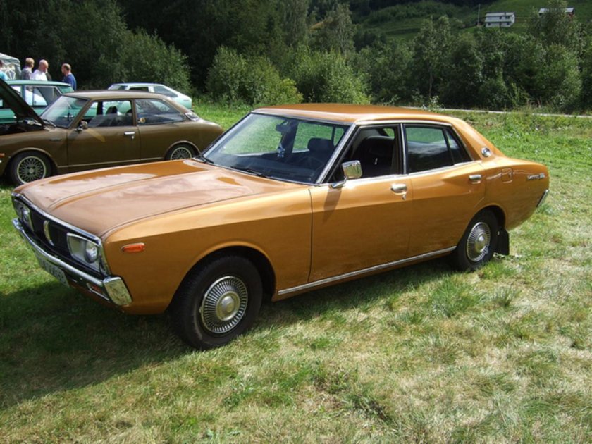 Ниссан Датсун Лаурель