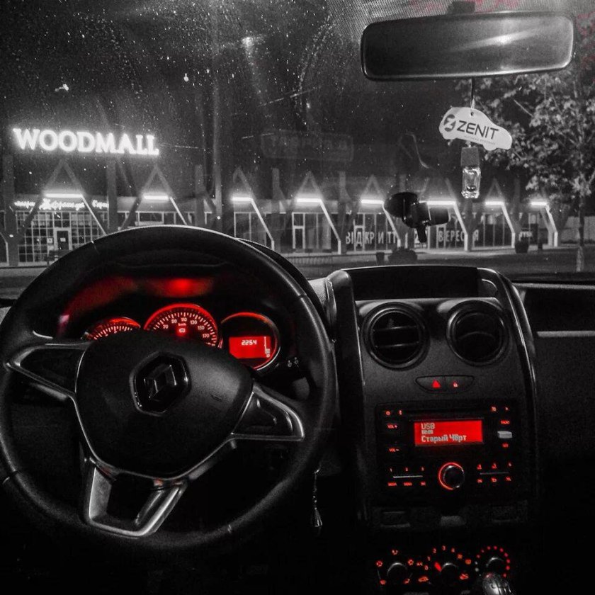 На Дастере ночью