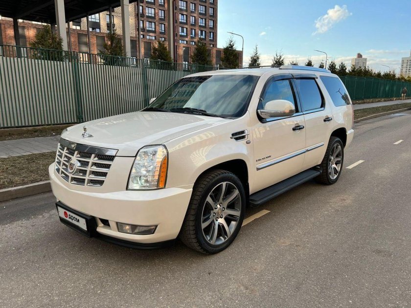 Кадиллак Эскалейд 2012