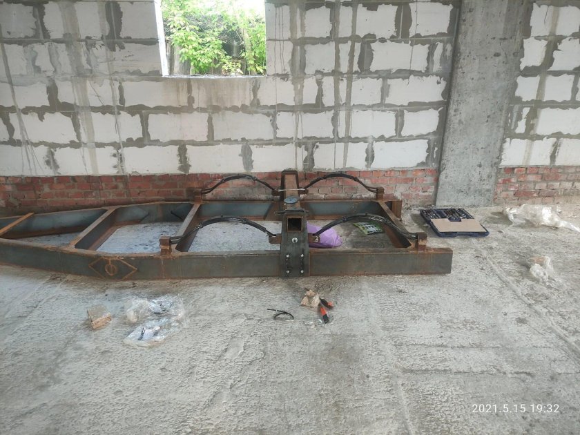 Подрамник для легкового прицепа