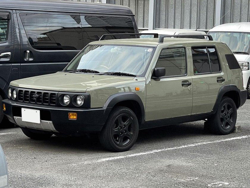 1995 Nissan Rasheen