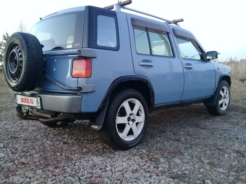 Nissan Rasheen, 2000