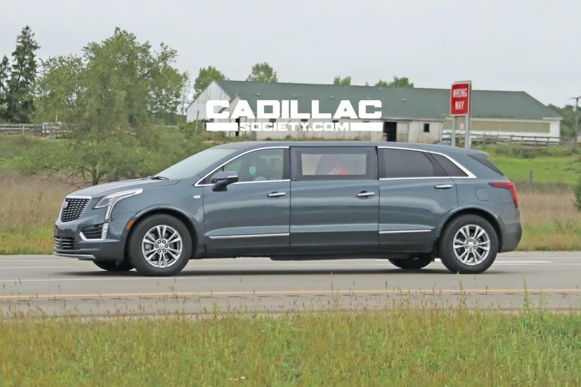 Кадиллак минивэн 2022
