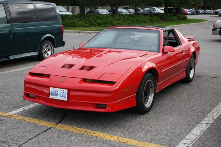 Pontiac Firebird 3