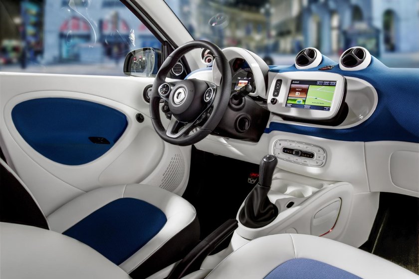 Машина Smart Forfour салон