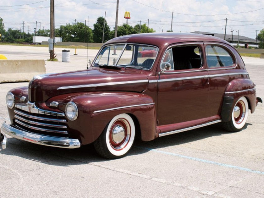 Ford Deluxe 1946
