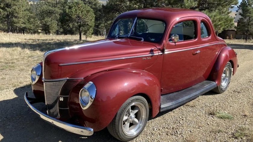Ford v8 Deluxe Coupe 1940