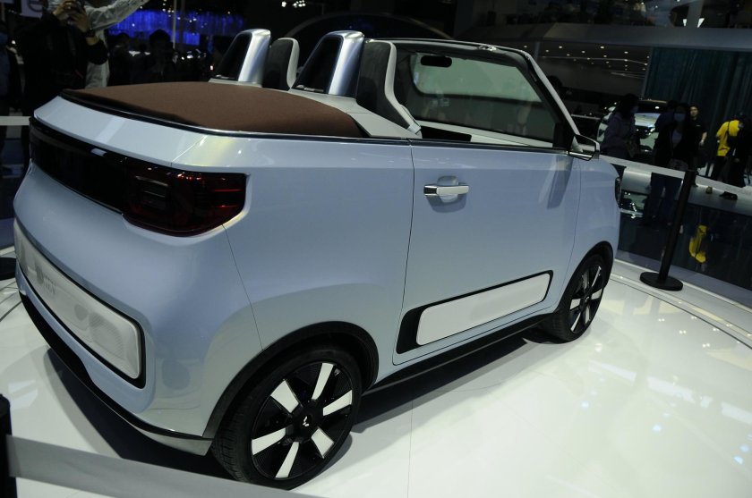 Электромобиль Wuling Hongguang Mini ev