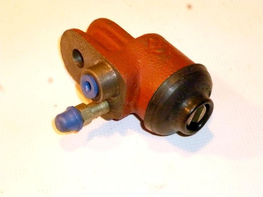 Рабочий тормозной цилиндр УАЗ 469