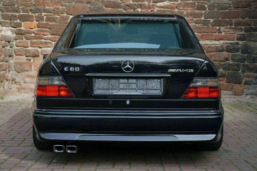 Mercedes 124 AMG
