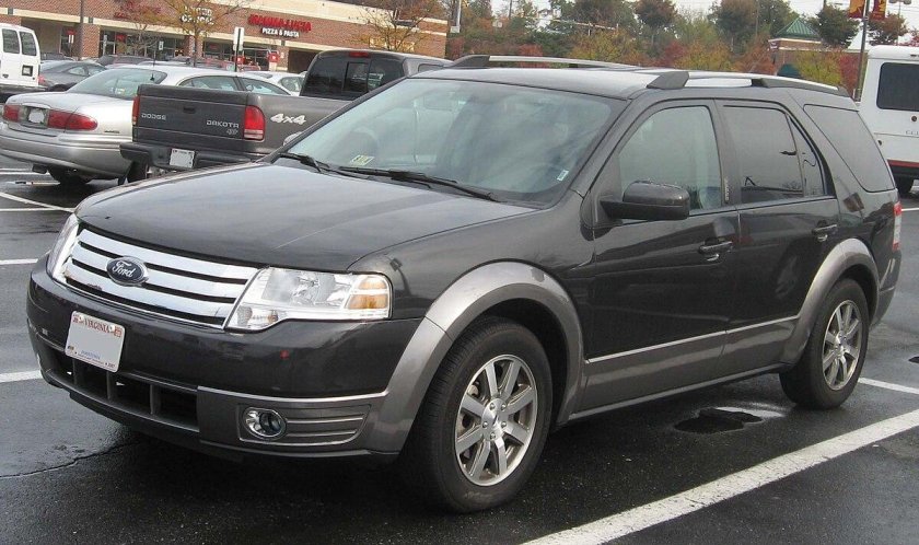 Ford Taurus x 2008