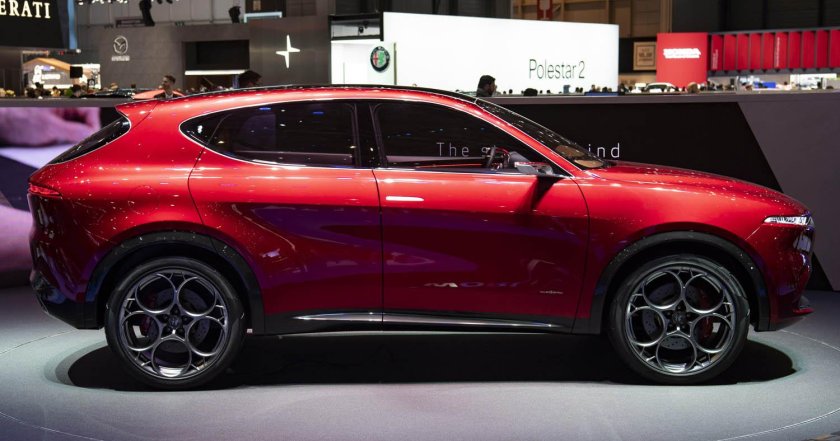 Альфа Ромео Тонале 2022