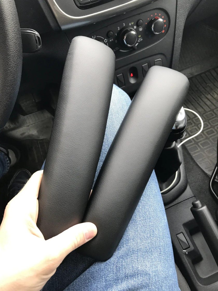 Подлокотник Рено Сандеро степвей 1