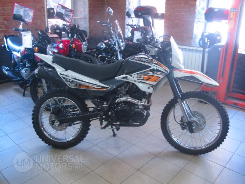 Мотоцикл рейсер 200 эндуро