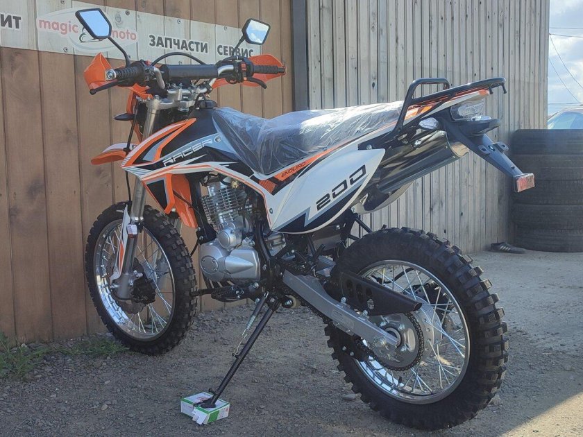 Рейсер эндуро 2013 года в Ростове на Дону