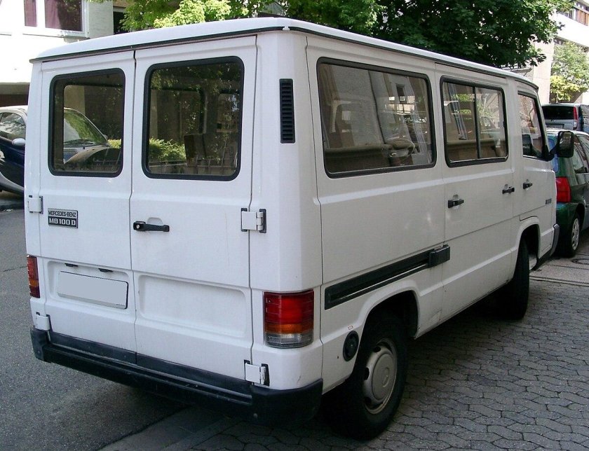 Mercedes mb100d