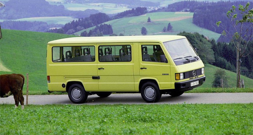Mercedes-Benz mb100