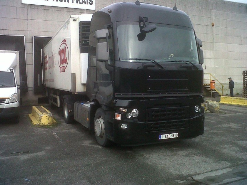 Тягачи Рено премиум новые