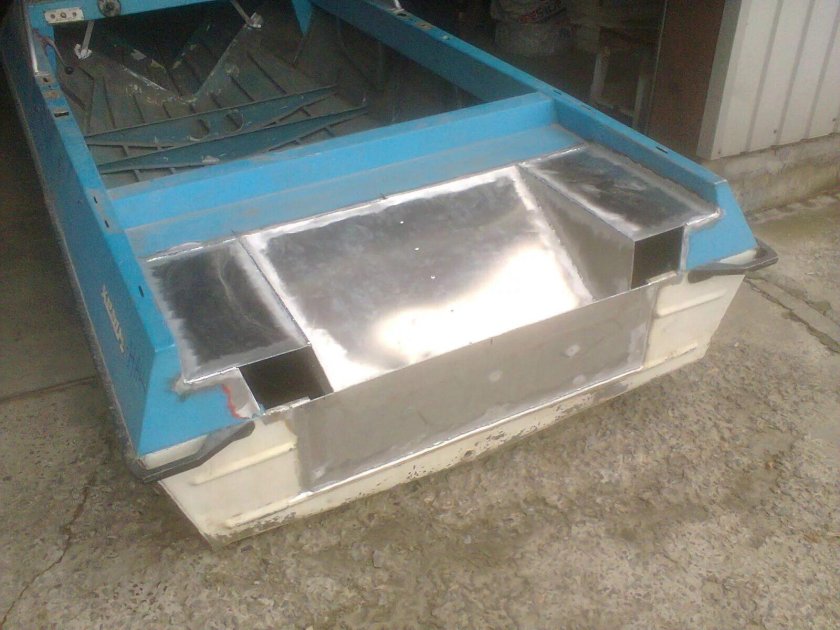 Лодка Крым транец самоотливной