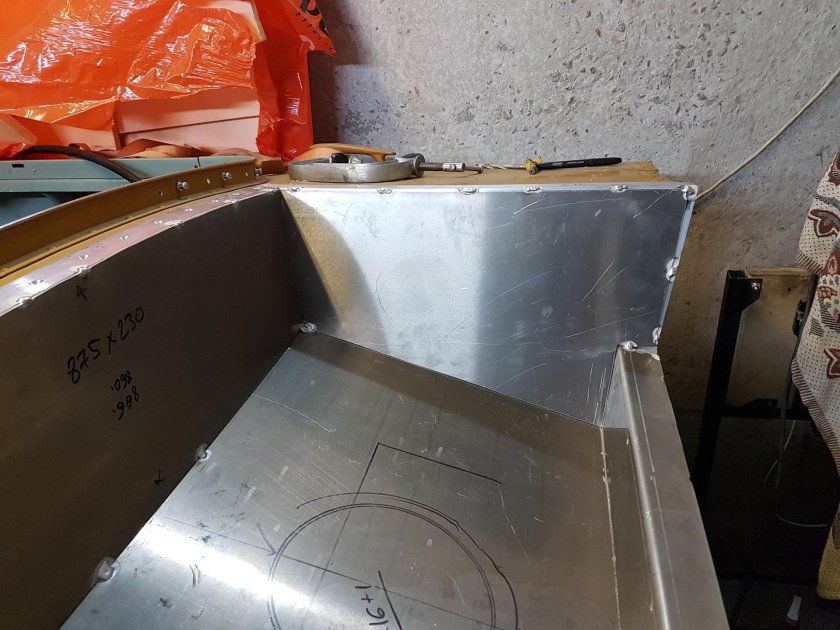 Транец Прогресс 4