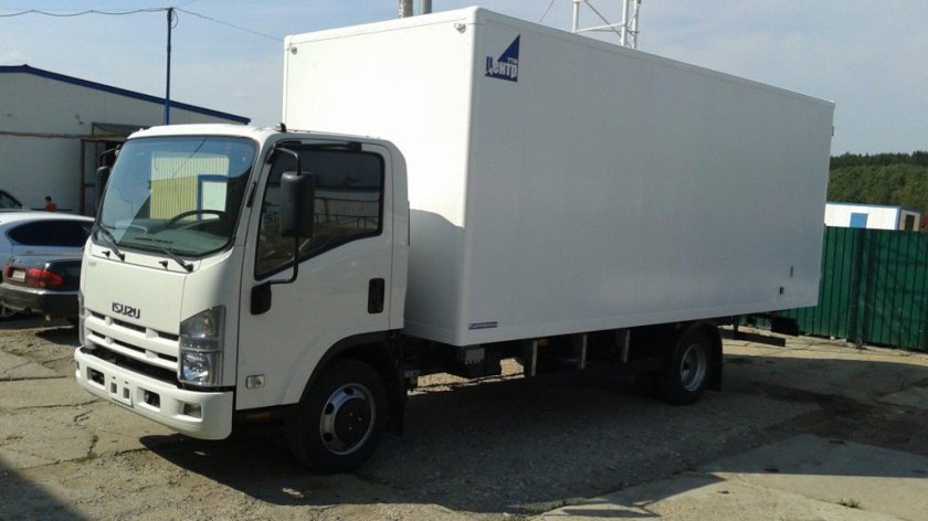 Isuzu npr75