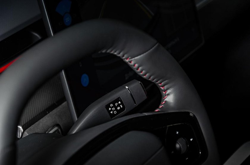 Парящий подлокотник