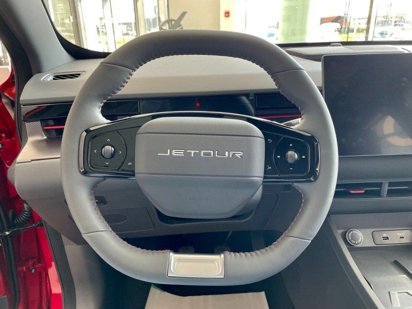 Jetour Dashing красный