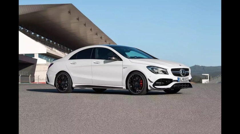 Mercedes Benz CLA 45 AMG